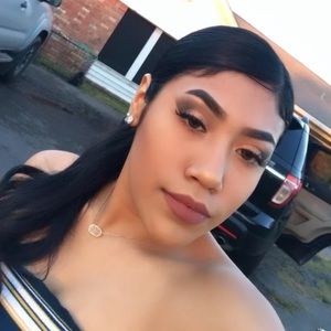 Meet your Posher, Jasmine